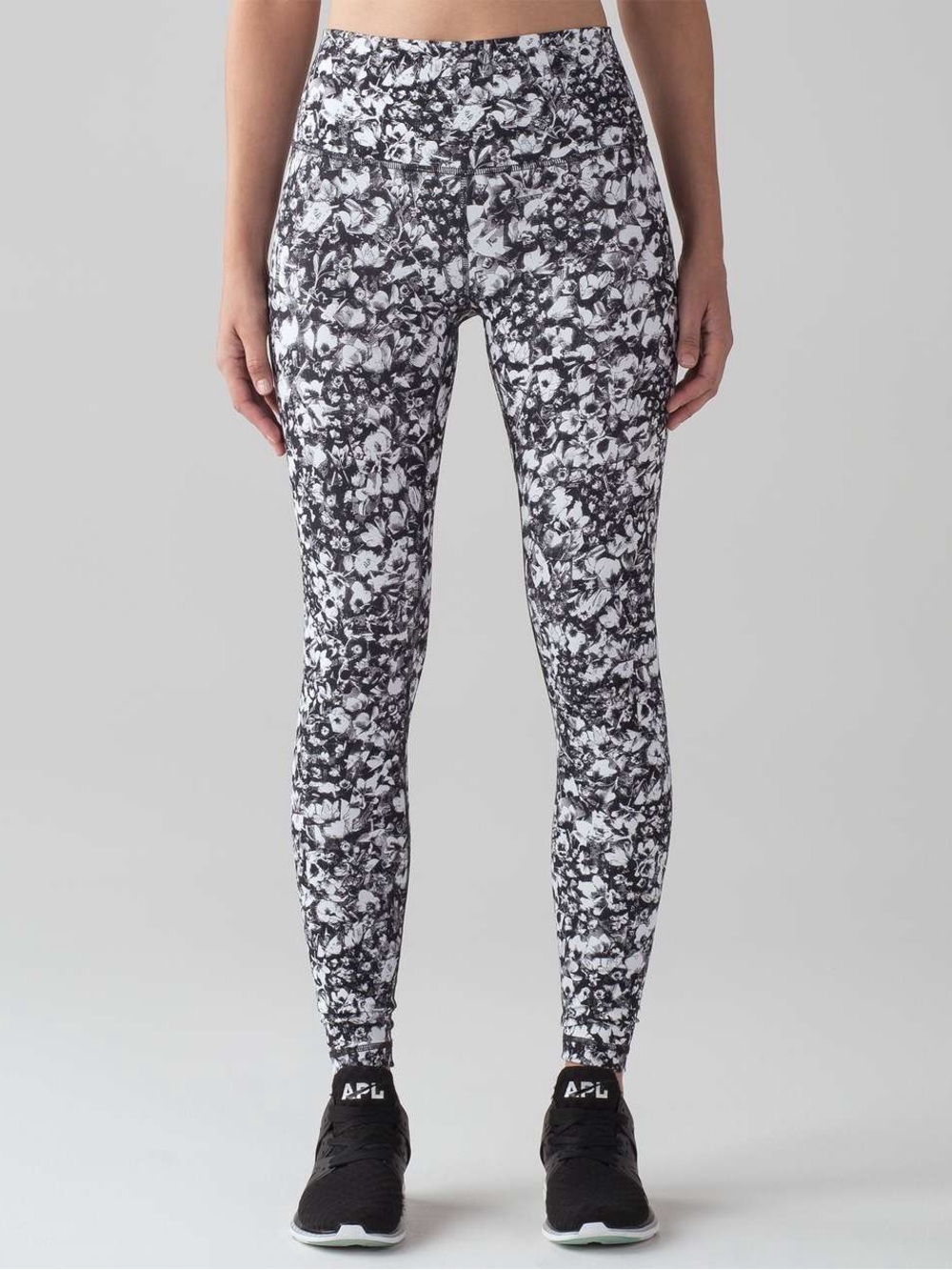 Lululemon Wunder Under Hi-Rise Tight size 12